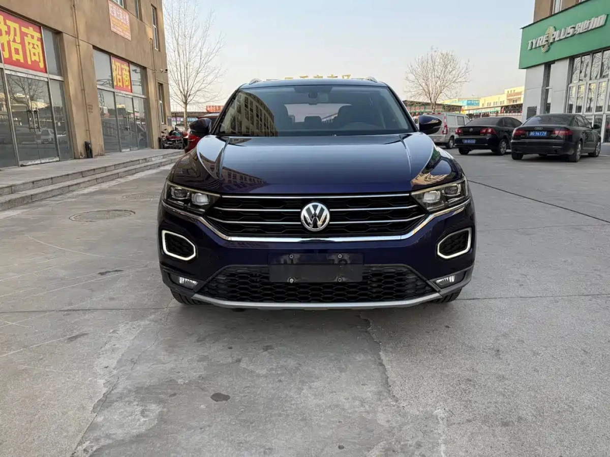 VOLKSWAGEN T-ROC