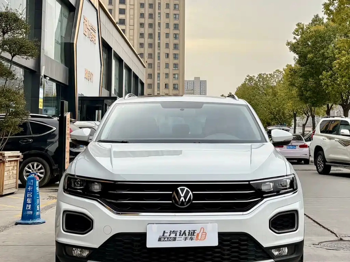 VOLKSWAGEN T-ROC
