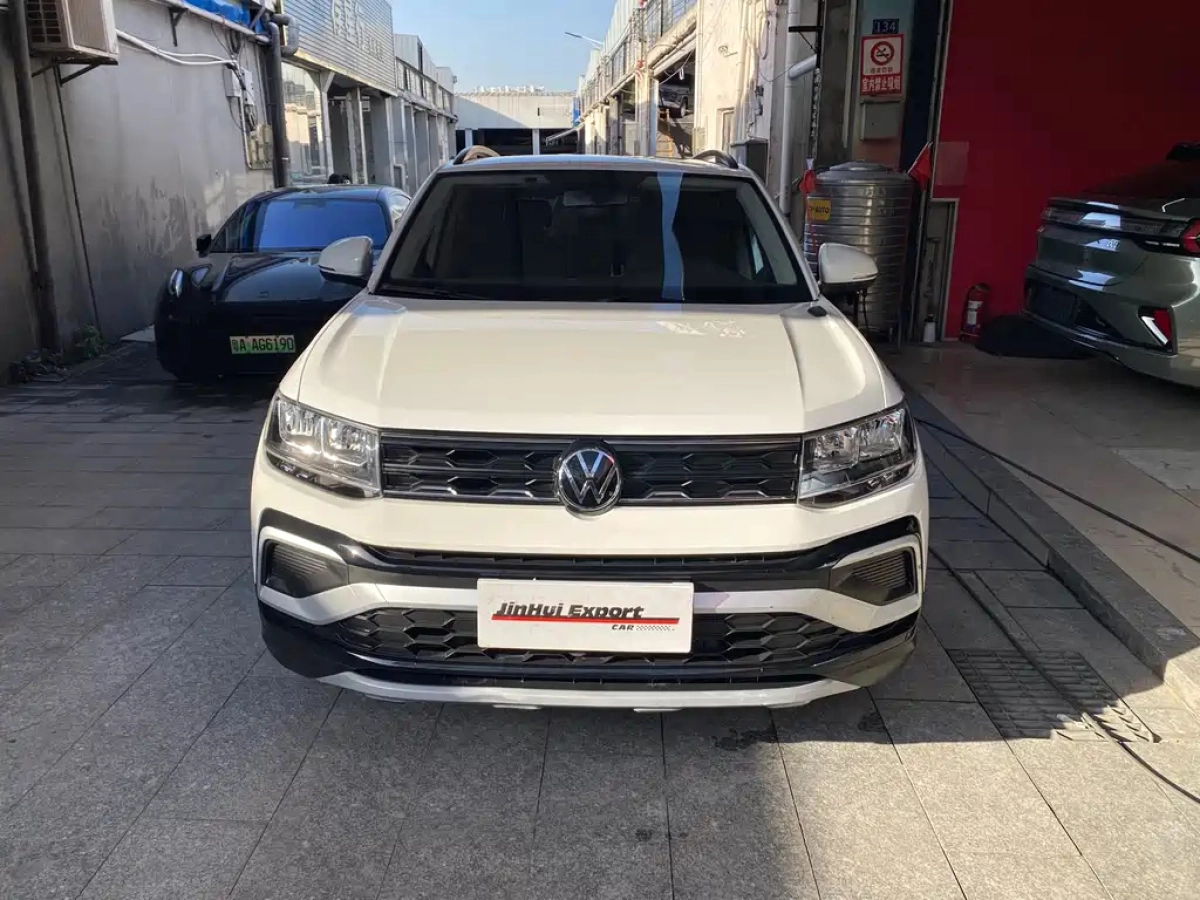 VOLKSWAGEN T-CROSS