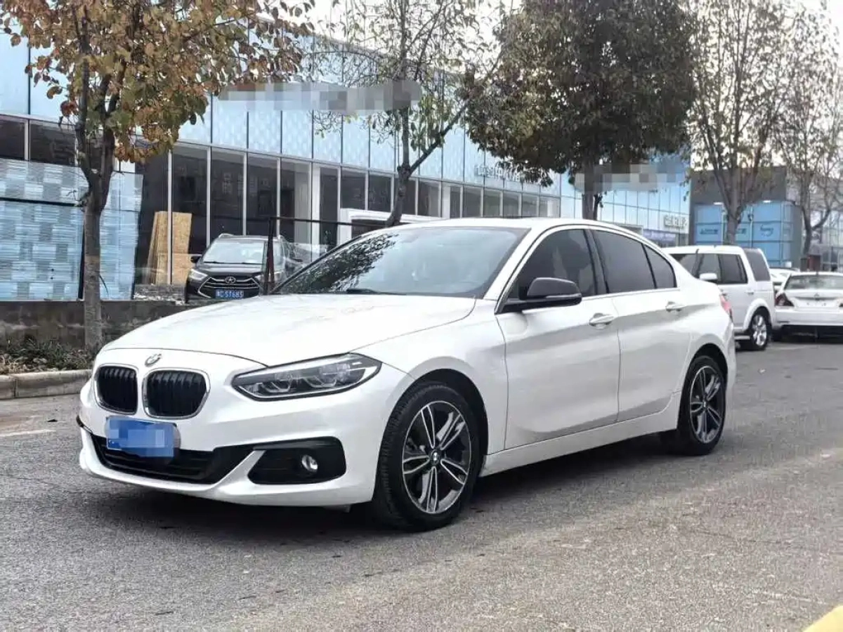 BMW 1-SERIES  2019