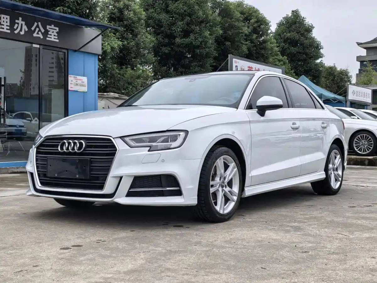 AUDI A3  2019