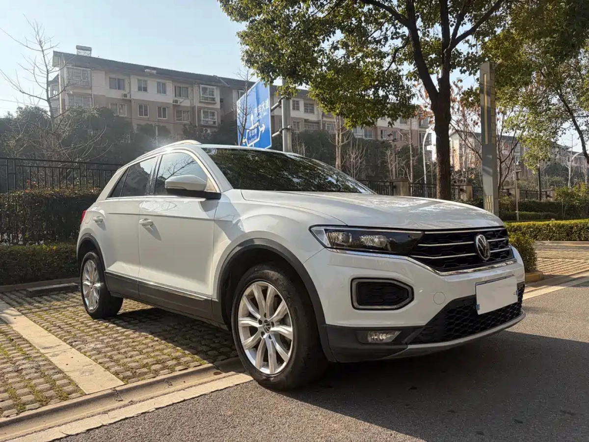 VOLKSWAGEN T-ROC