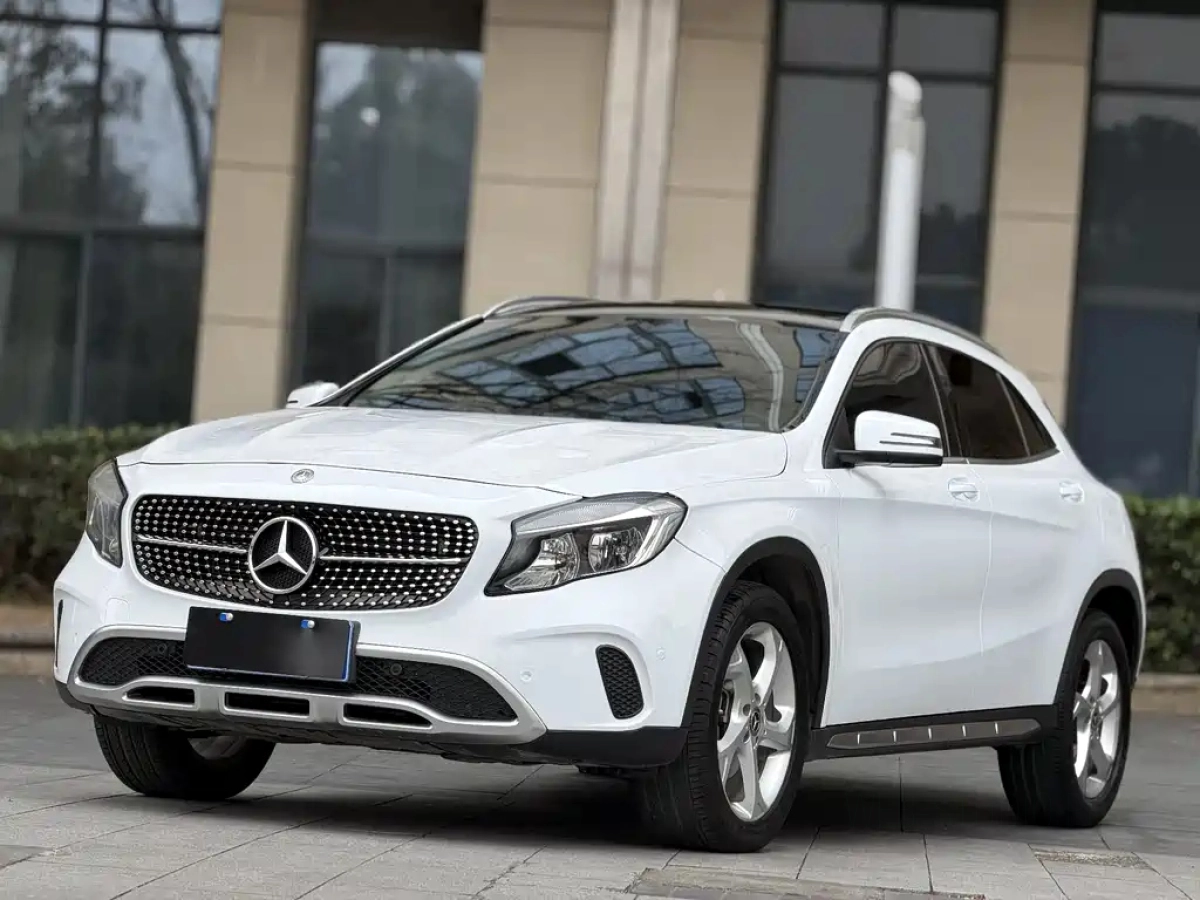 MERCEDES-BENZ GLA  2019
