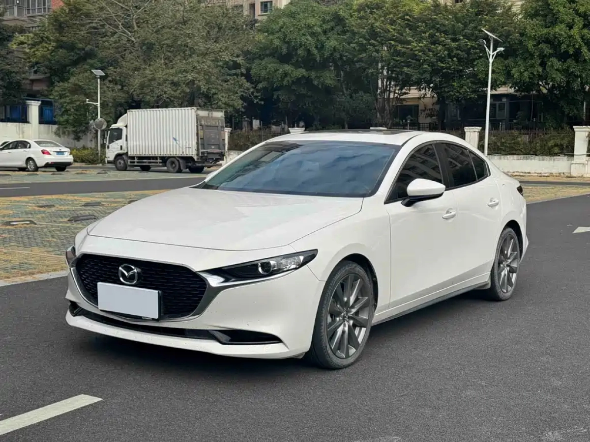 MAZDA 3 AXELA
