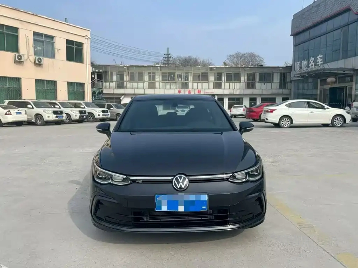 VOLKSWAGEN GOLF