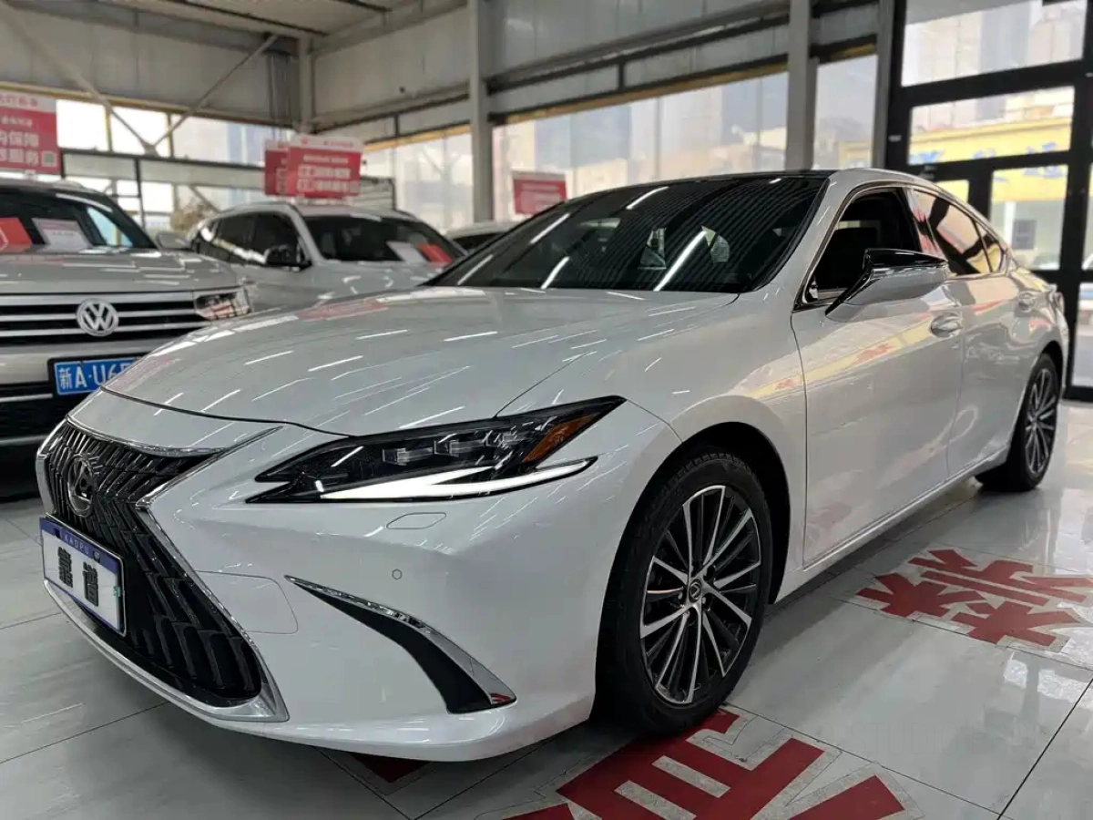 LEXUS ES  2023