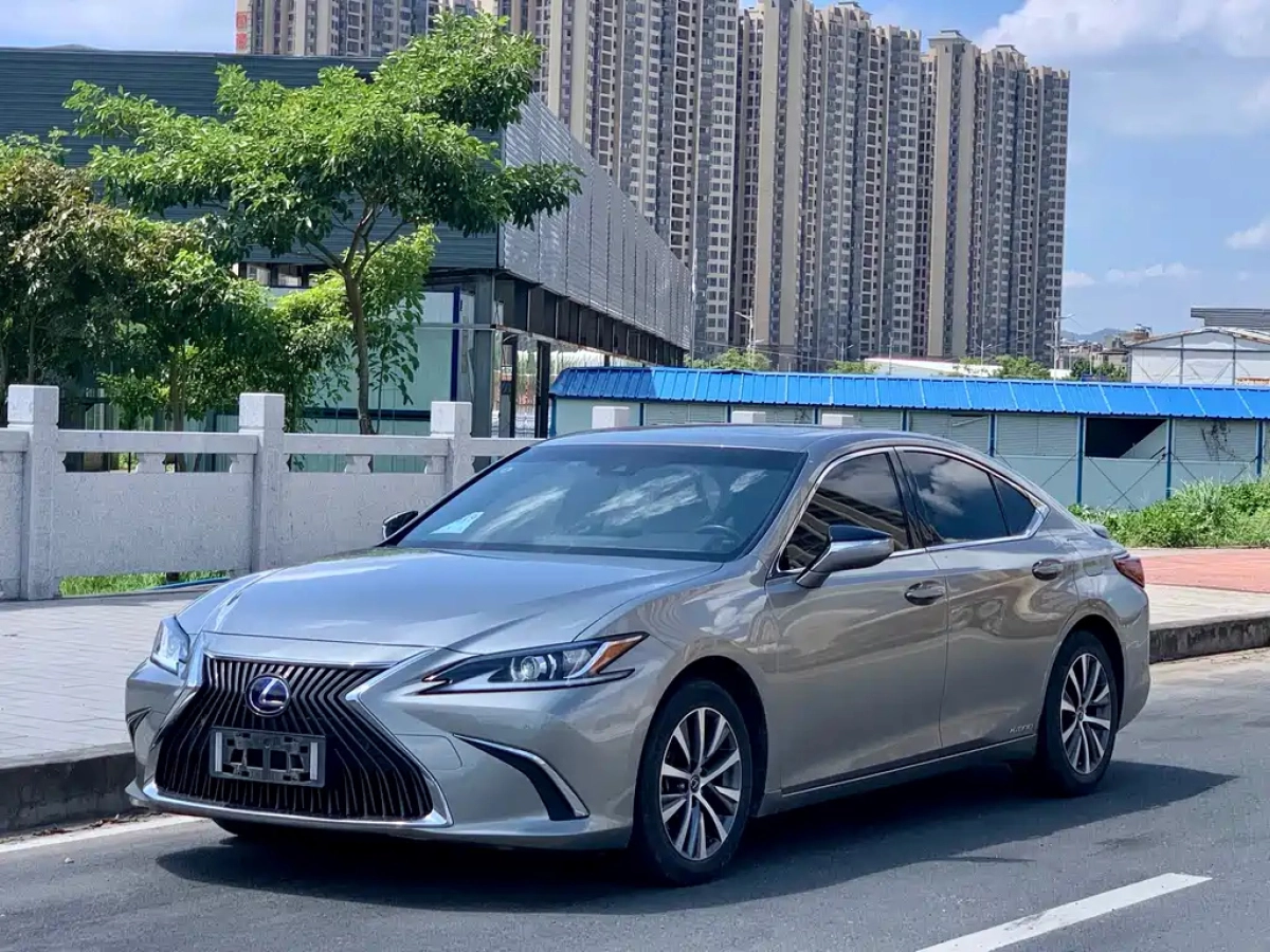 LEXUS ES  2021