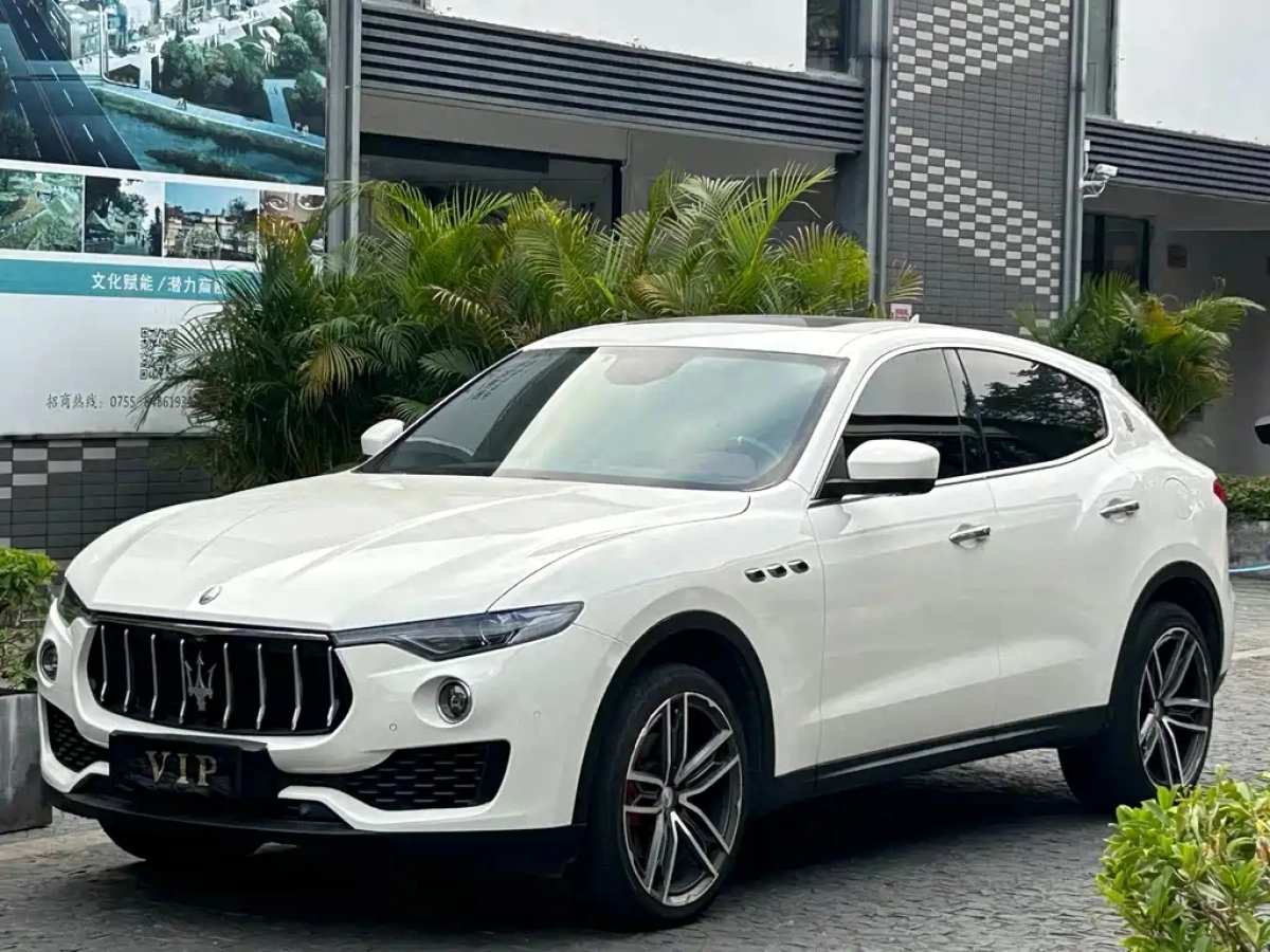 MASERATI LEVANTE  2019