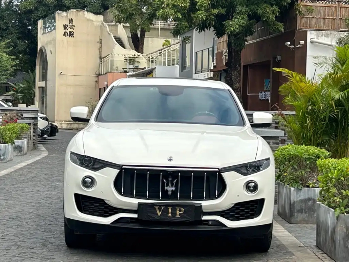 MASERATI LEVANTE
