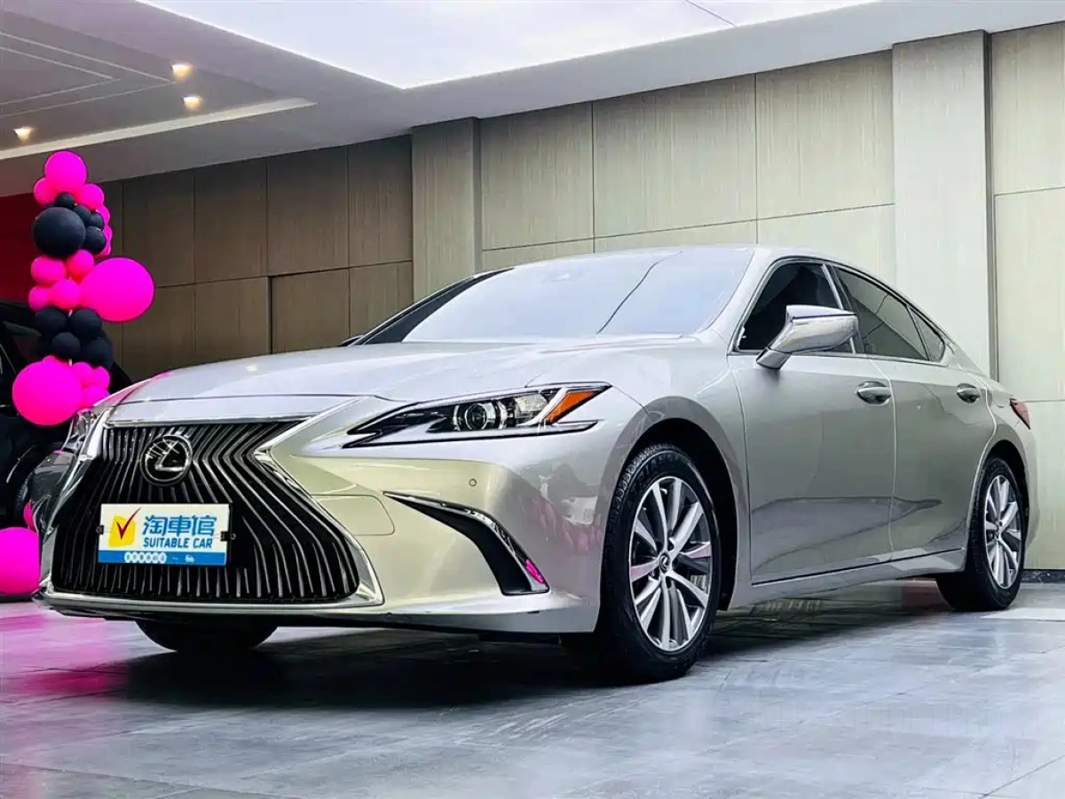 LEXUS ES