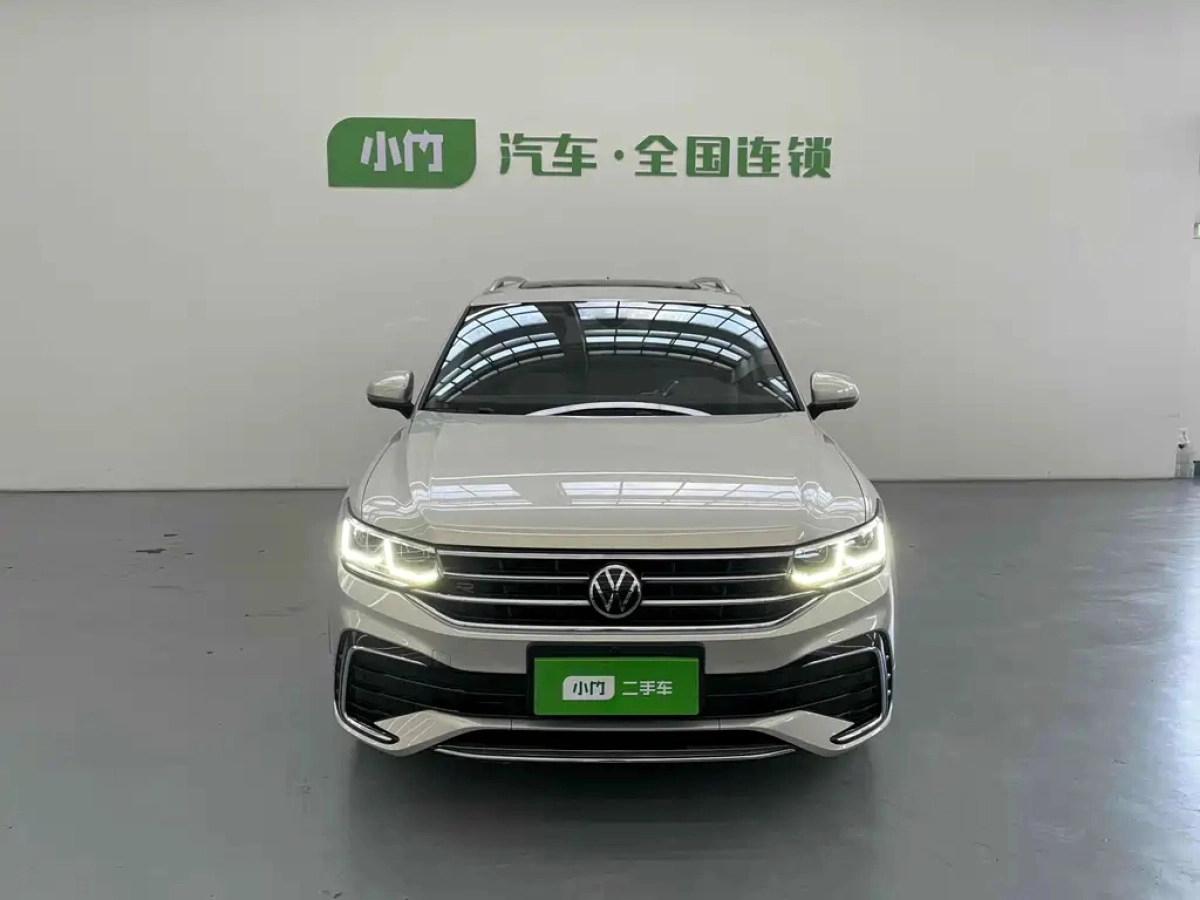 VOLKSWAGEN TIGUAN L