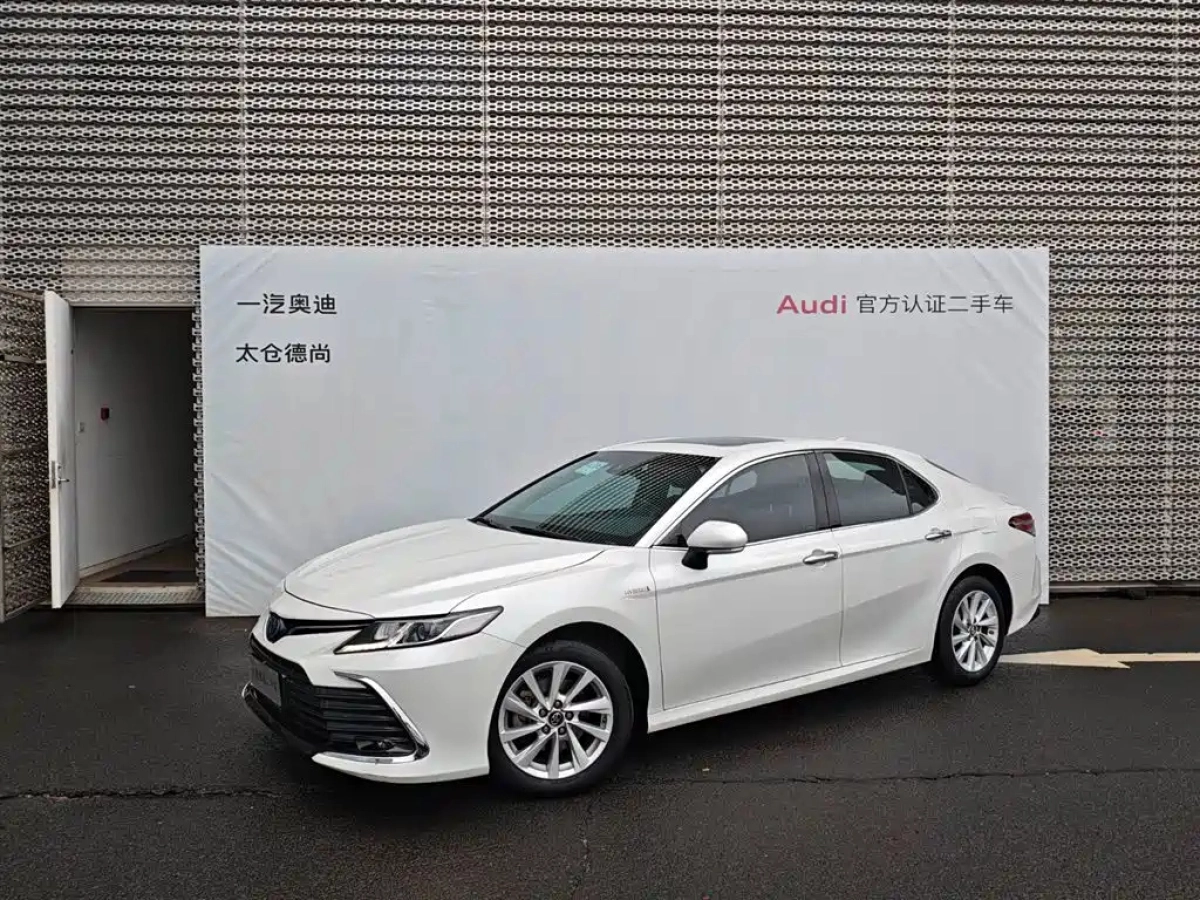 TOYOTA CAMRY