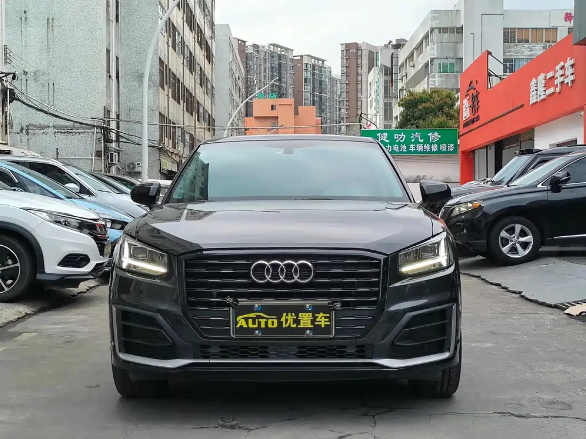 AUDI Q2L
