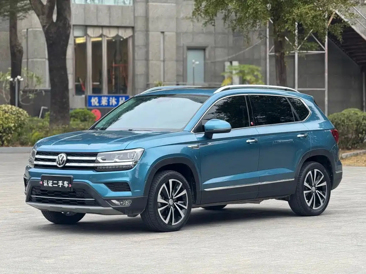 VOLKSWAGEN THARU  2020
