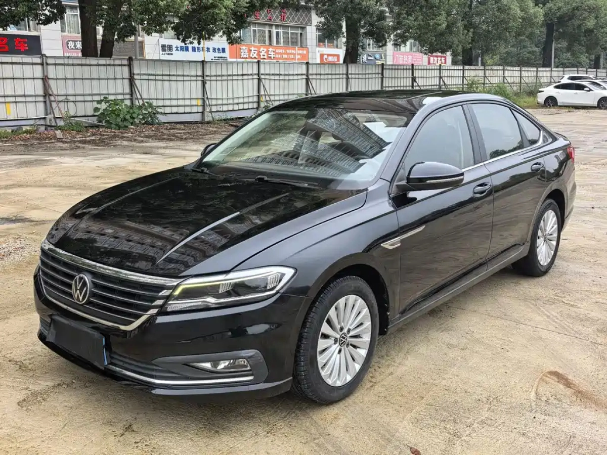 VOLKSWAGEN LAVIDA  2021