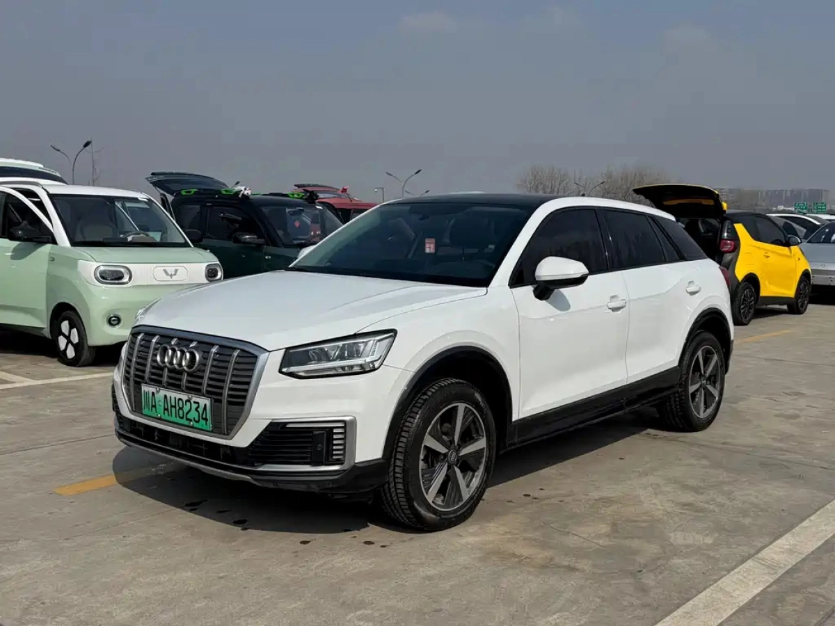 AUDI Q2L E-TRON  2021
