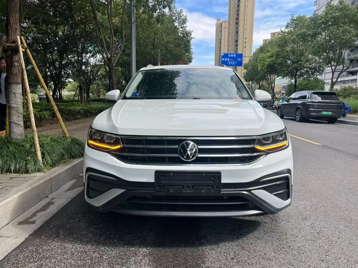 VOLKSWAGEN TIGUAN L  2023