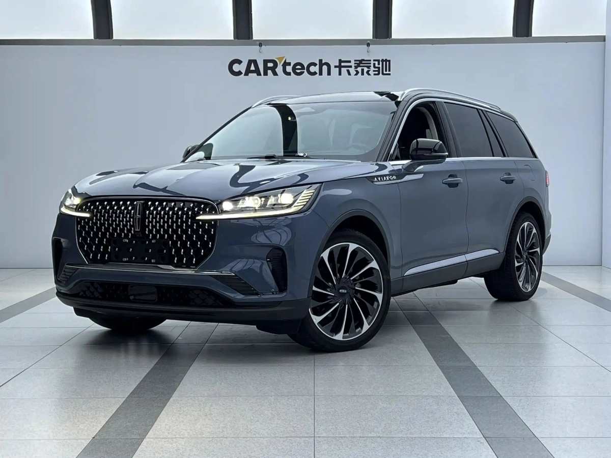 LINCOLN AVIATOR  2024