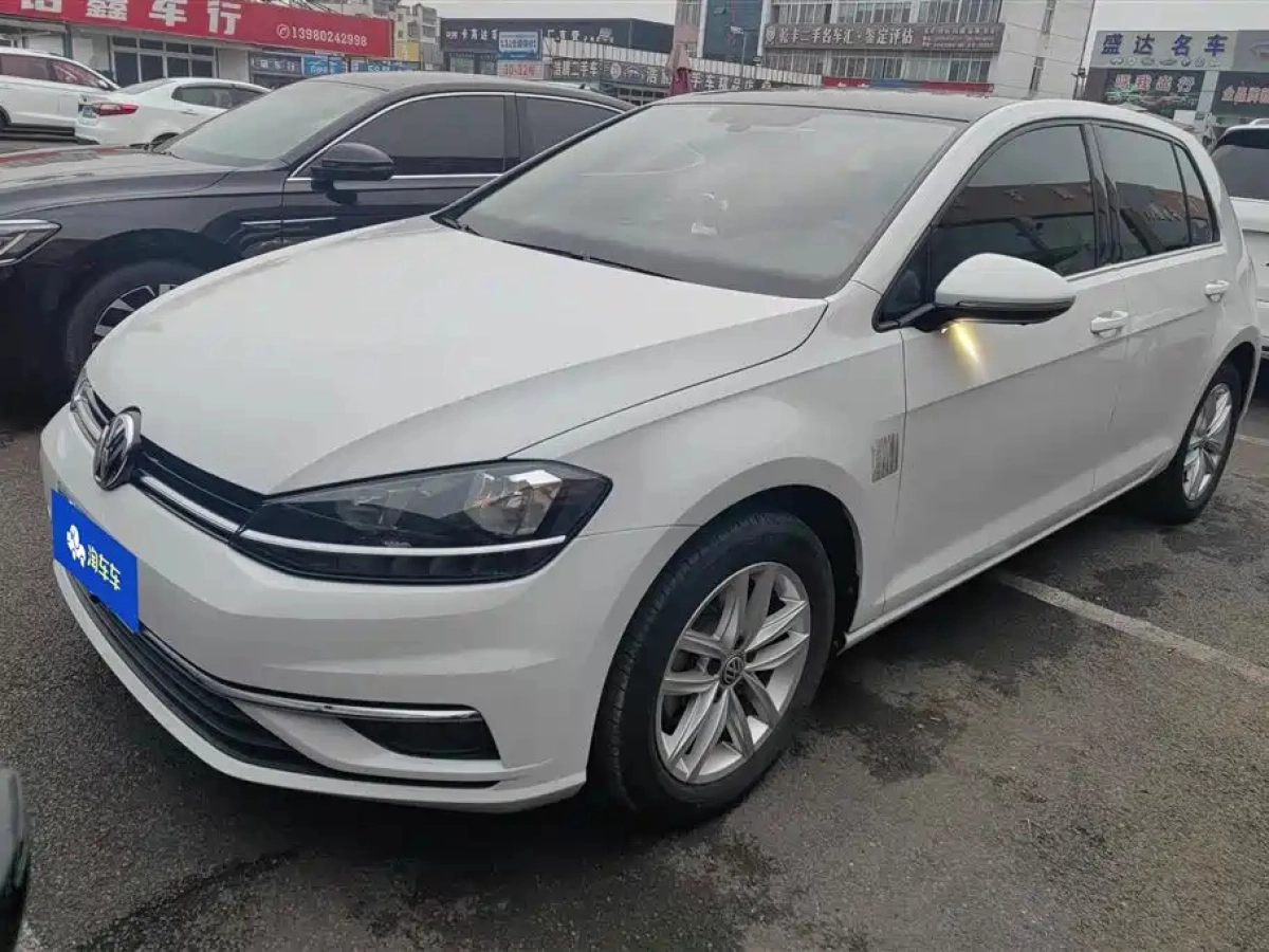 VOLKSWAGEN GOLF  2019