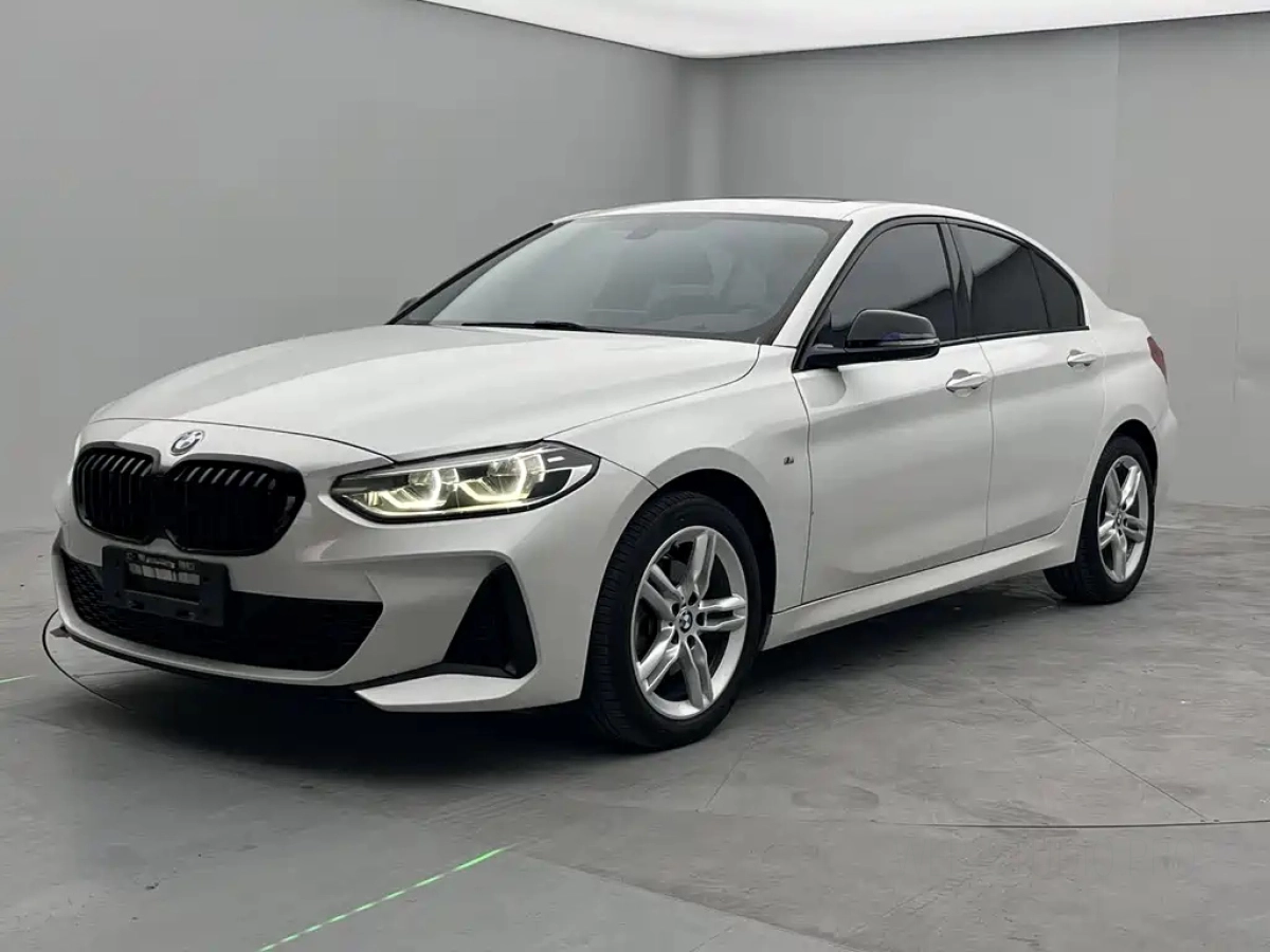 BMW 1-SERIES  2021