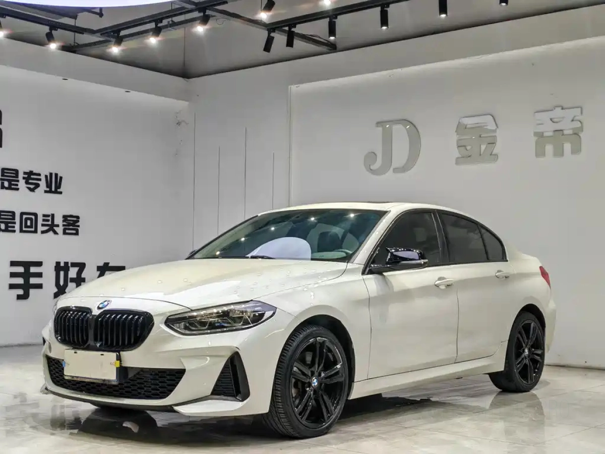 BMW 1-SERIES  2019