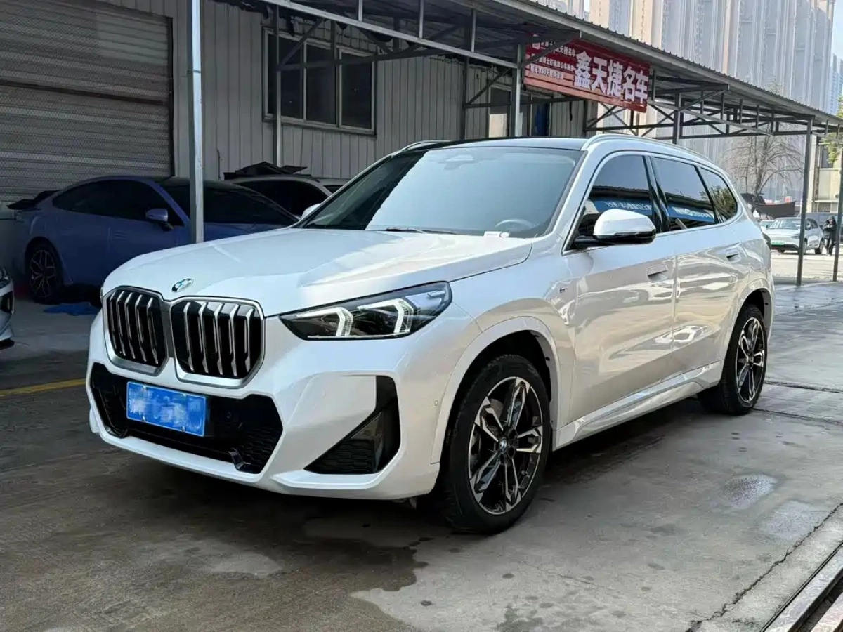 BMW X1  2024