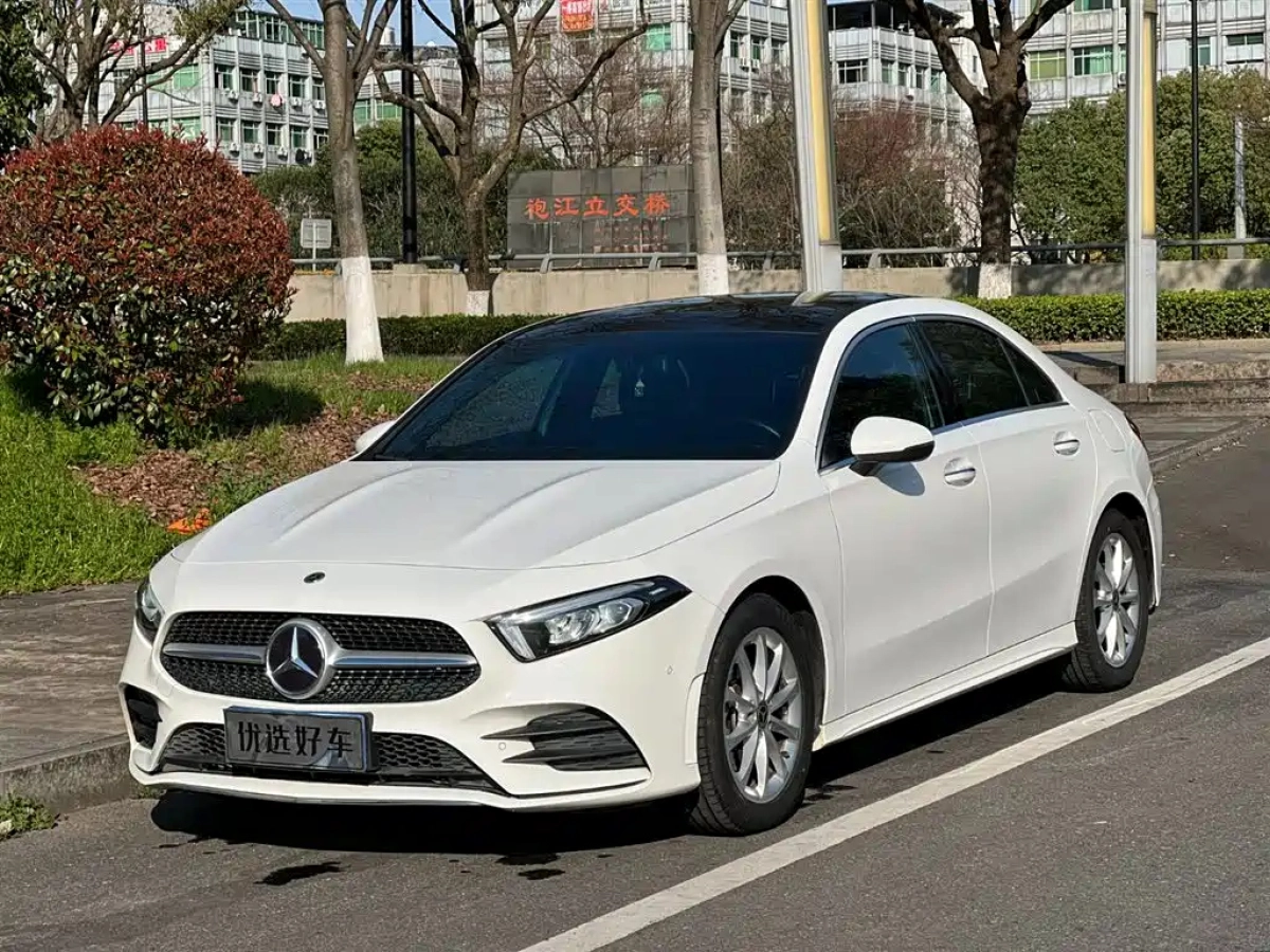 MERCEDES-BENZ A-CLASS  2022