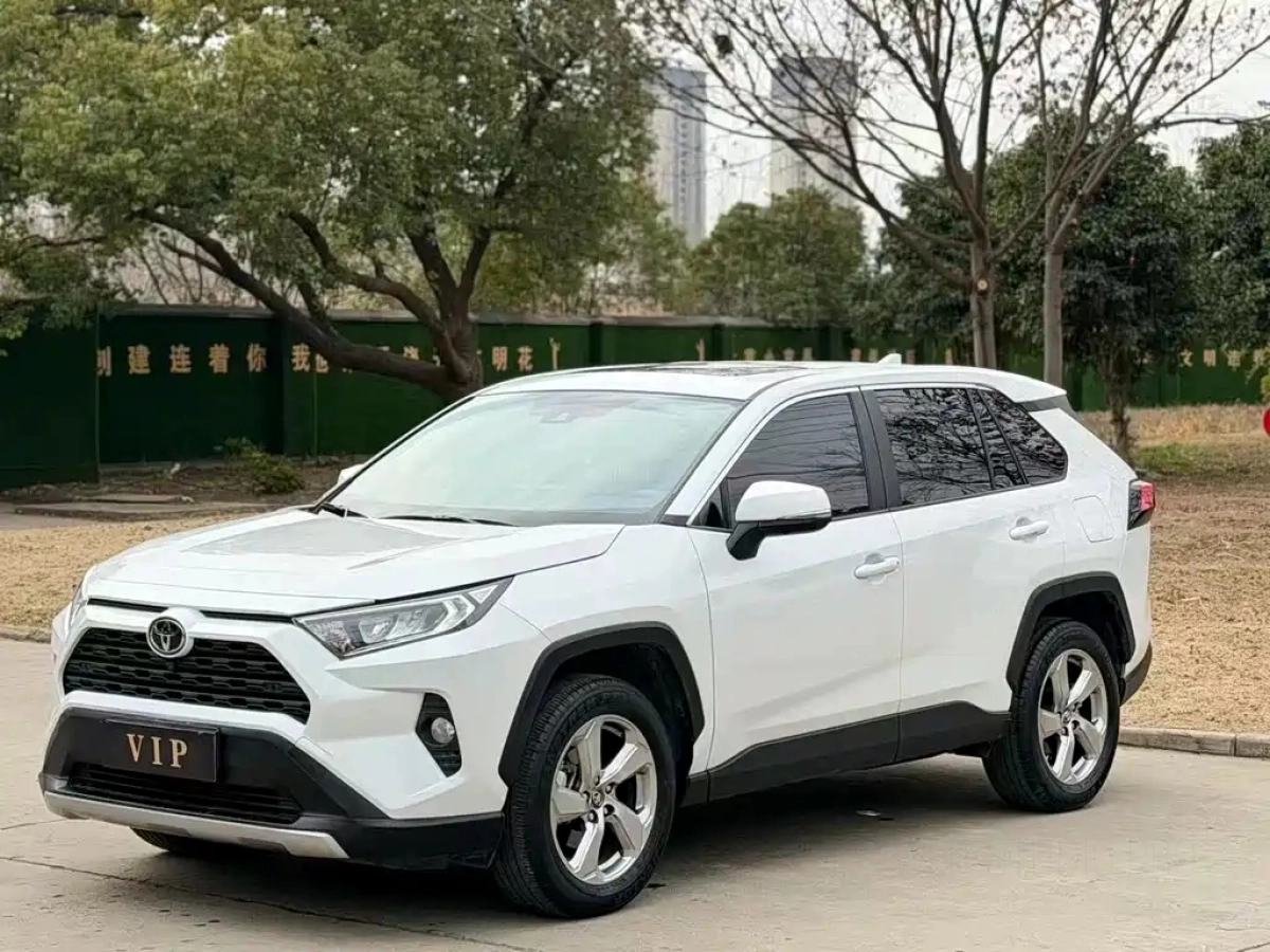 TOYOTA RAV4