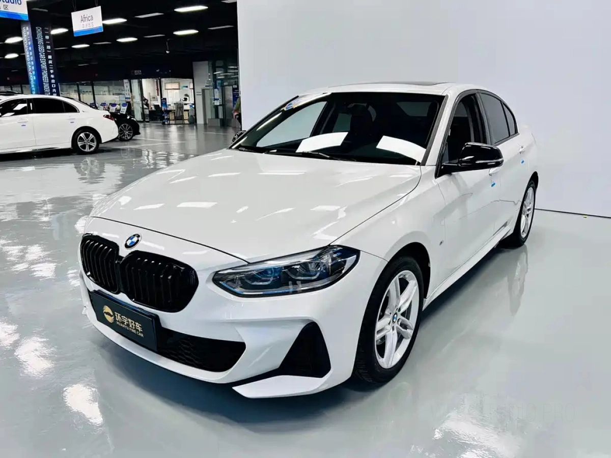 BMW 1-SERIES  2023