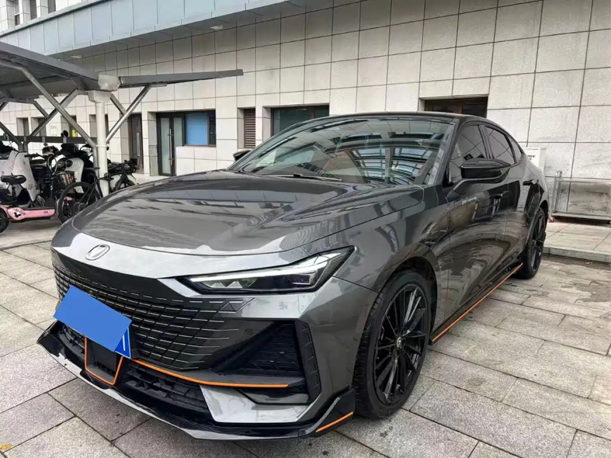CHANGAN UNI-V  2023