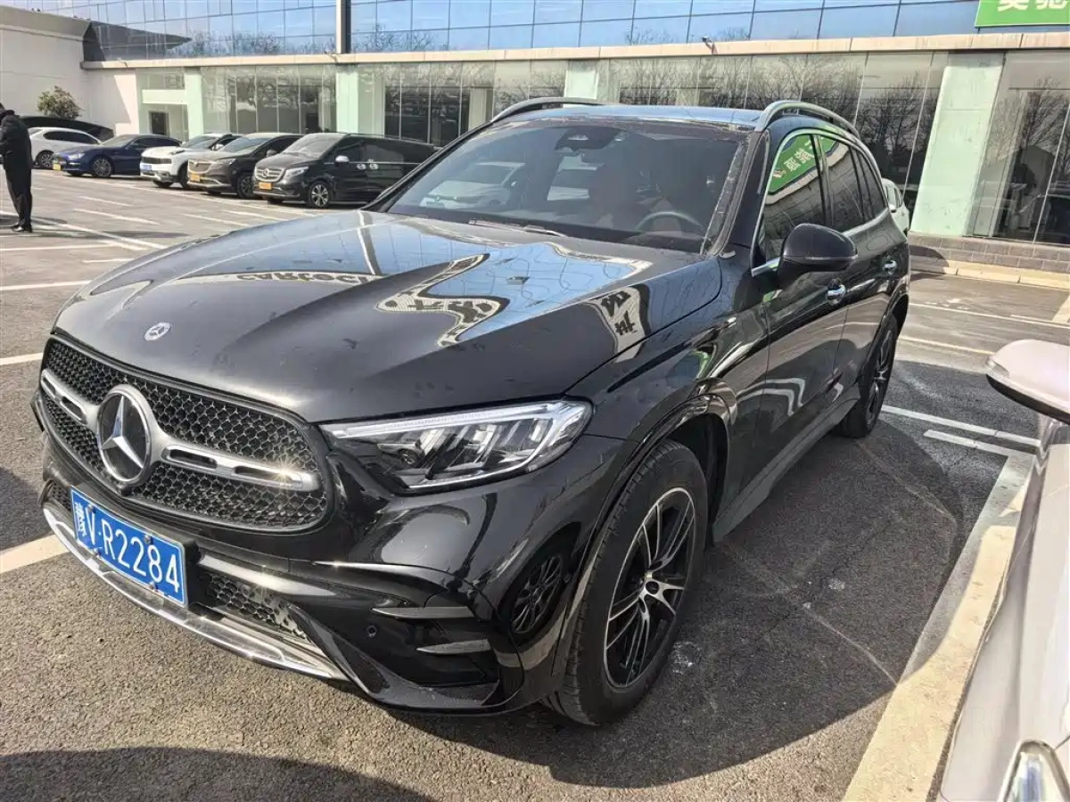 MERCEDES-BENZ GLC