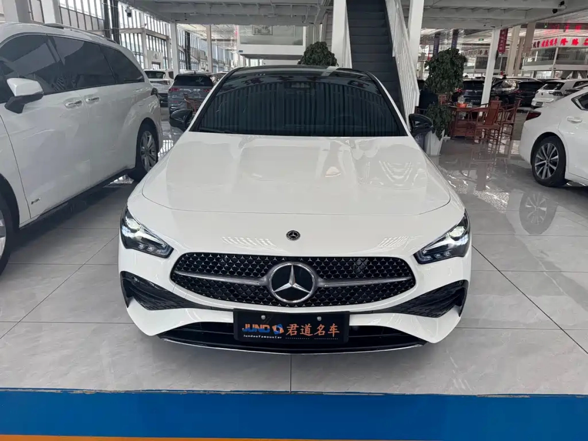 MERCEDES-BENZ CLA