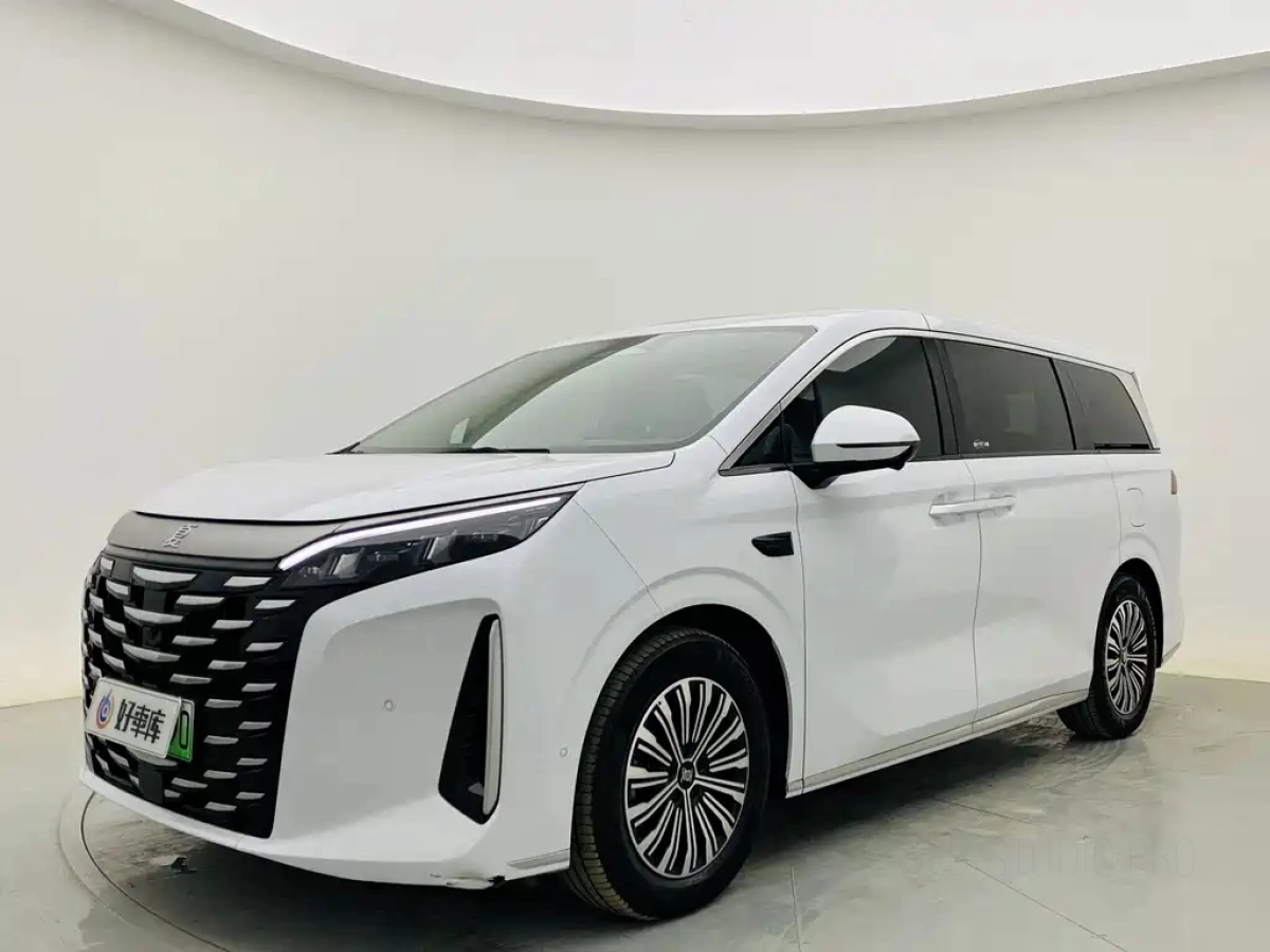 BYD XIA  2025
