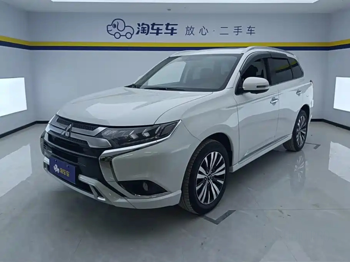 MITSUBISHI OUTLANDER  2021