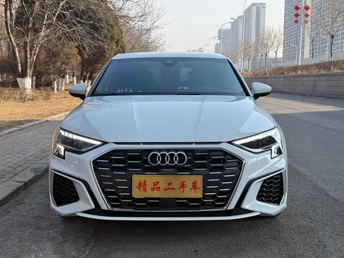 AUDI A3  2023