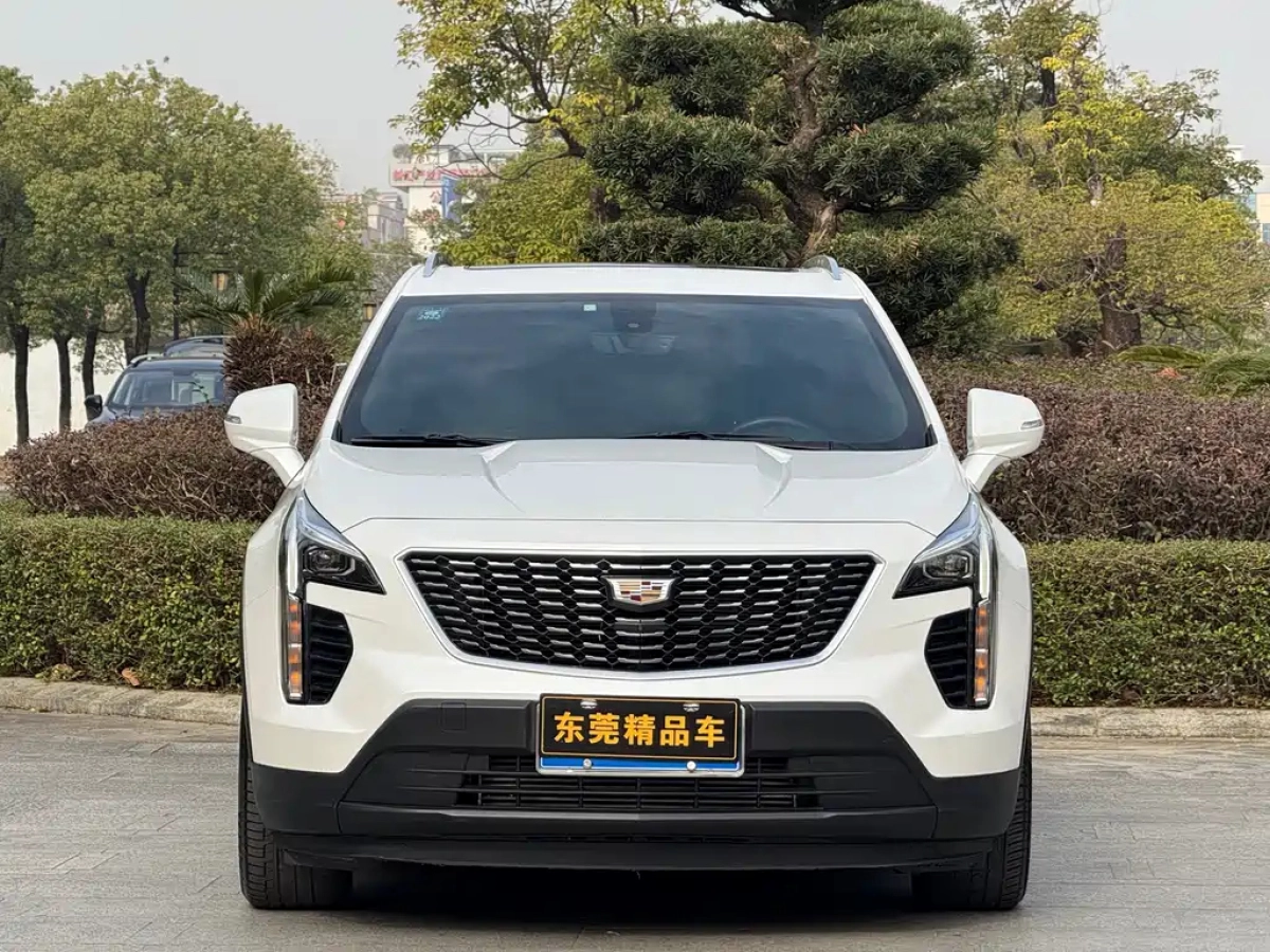 CADILLAC XT4