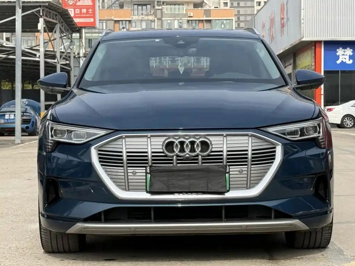 AUDI E-TRON IMPORT