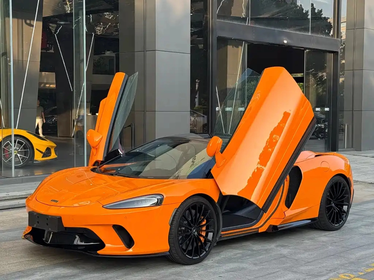 MCLAREN GT  2023