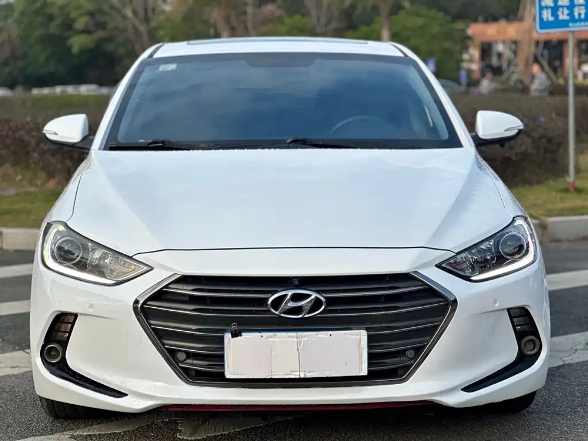 HYUNDAI ELANTRA