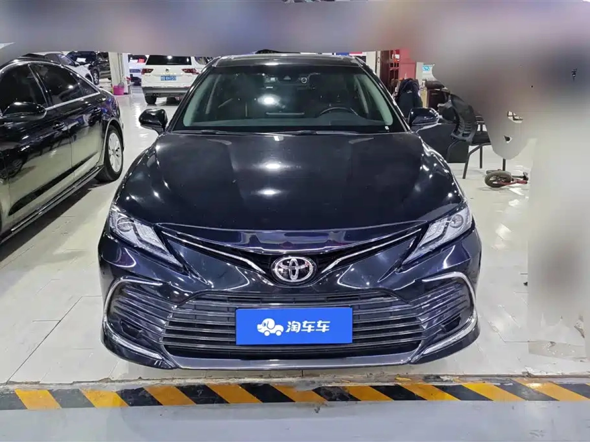 TOYOTA CAMRY