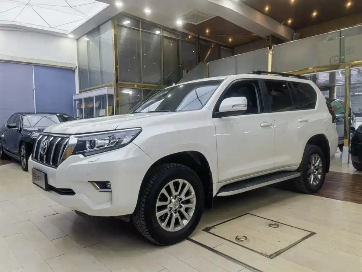 TOYOTA PRADO  2020