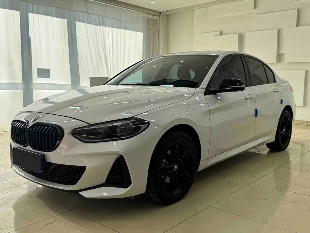 BMW 1-SERIES  2021