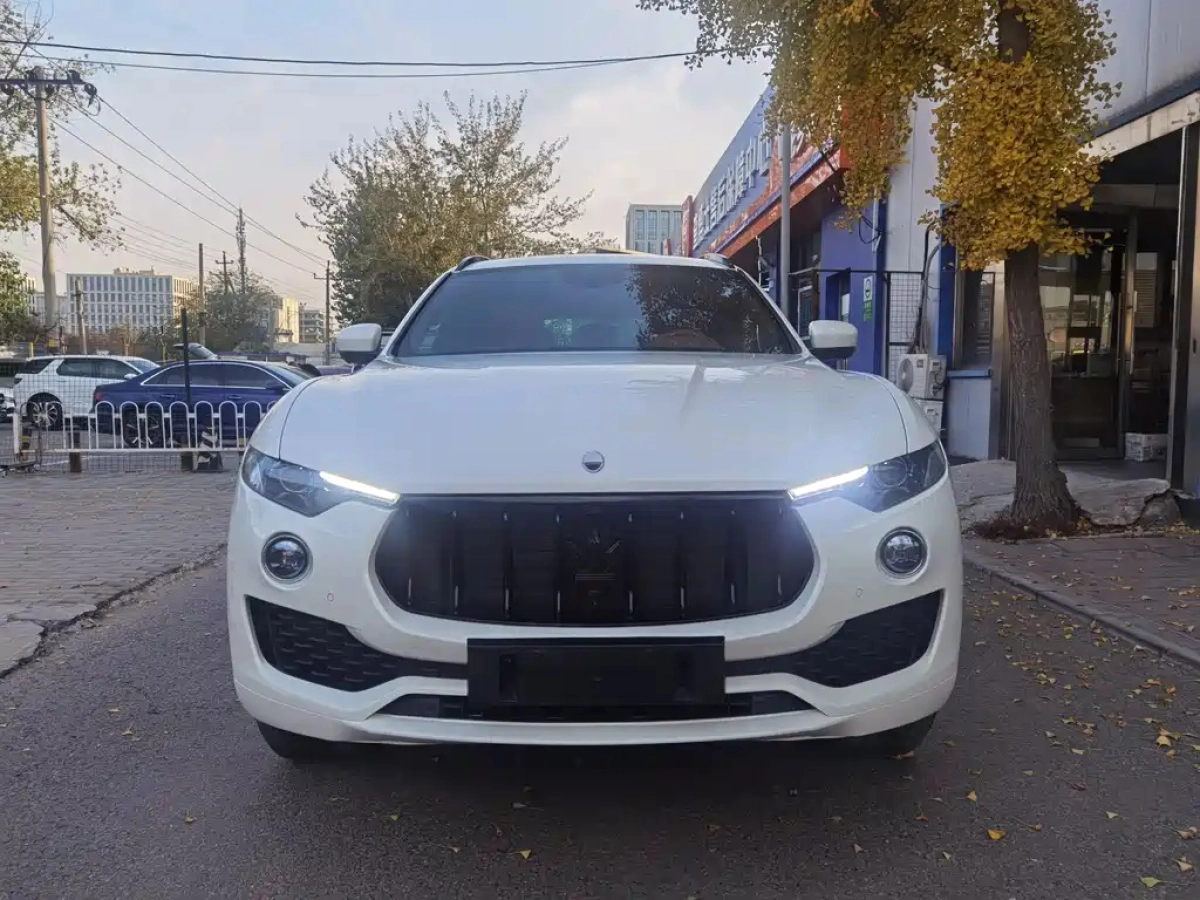 MASERATI LEVANTE