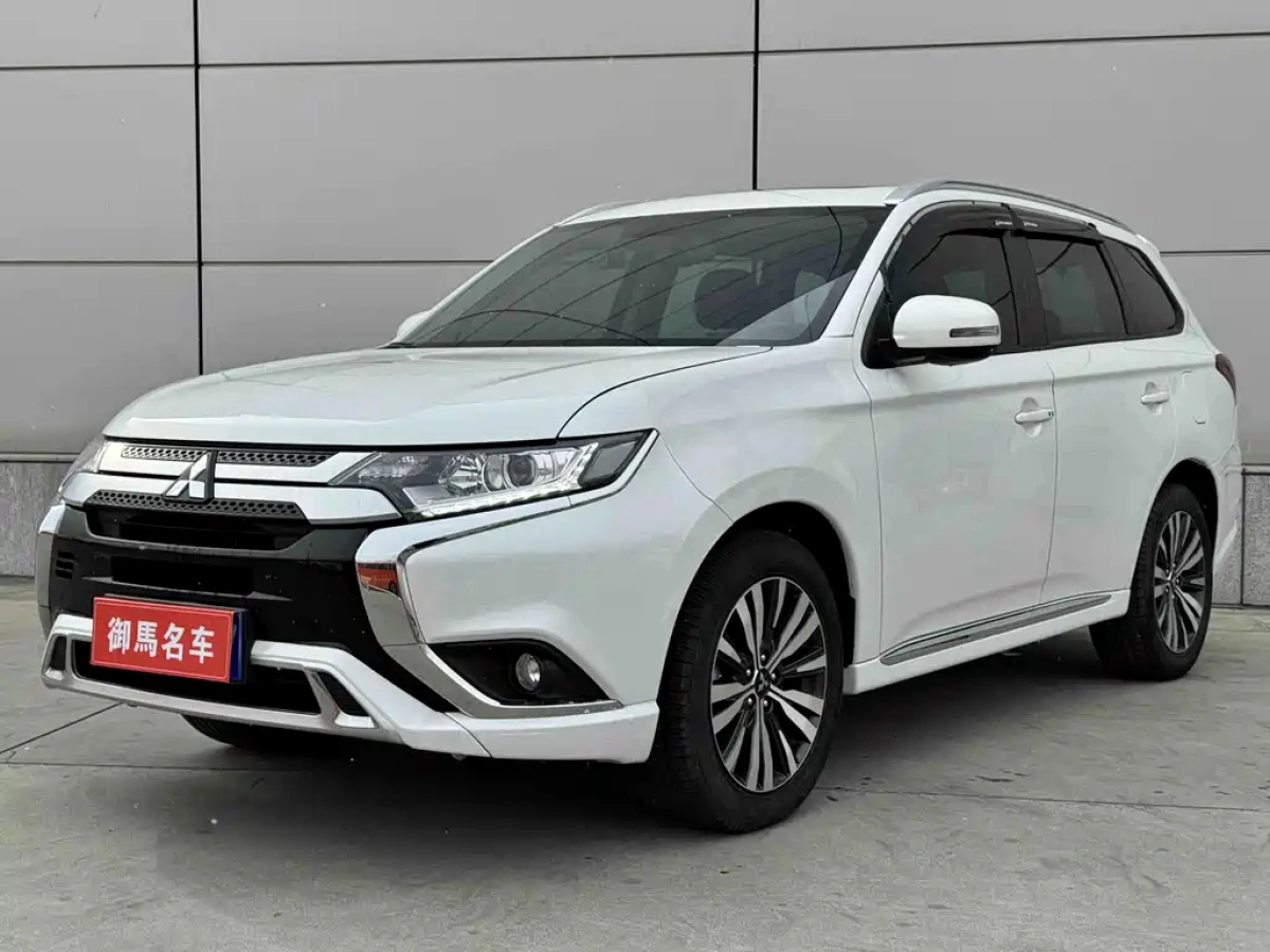 MITSUBISHI OUTLANDER  2022