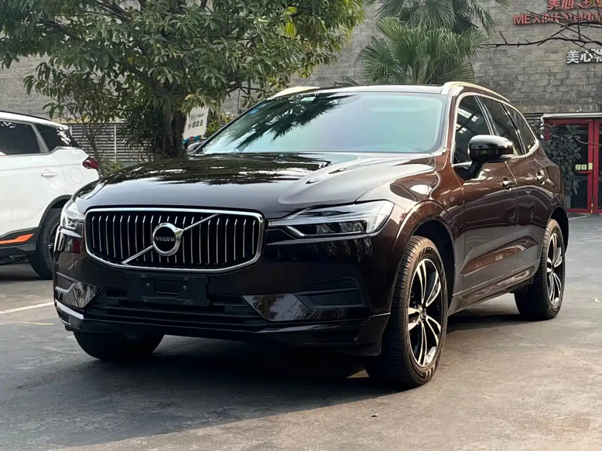 VOLVO XC60  2019