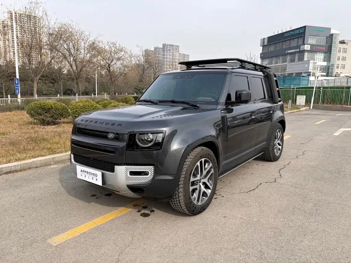 LAND ROVER DEFENDER  2025