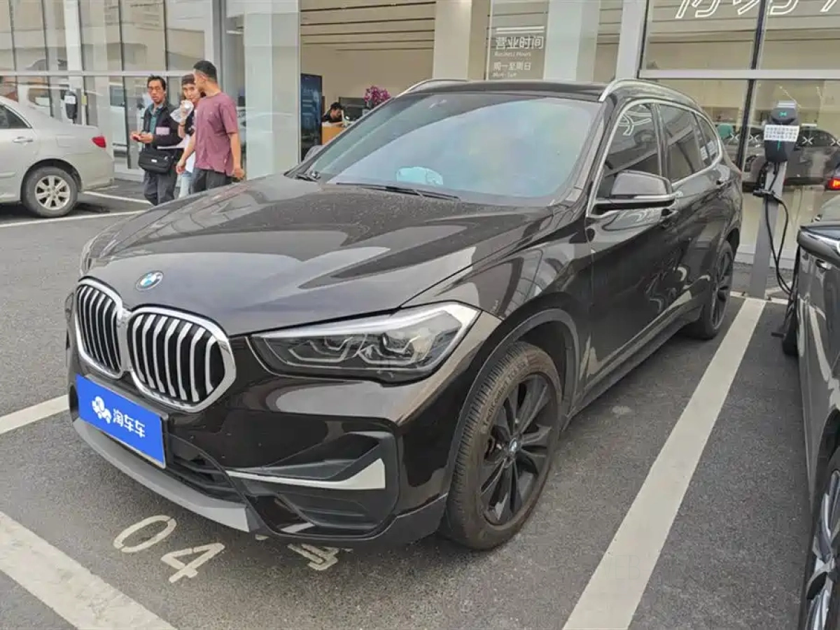 BMW X1  2021