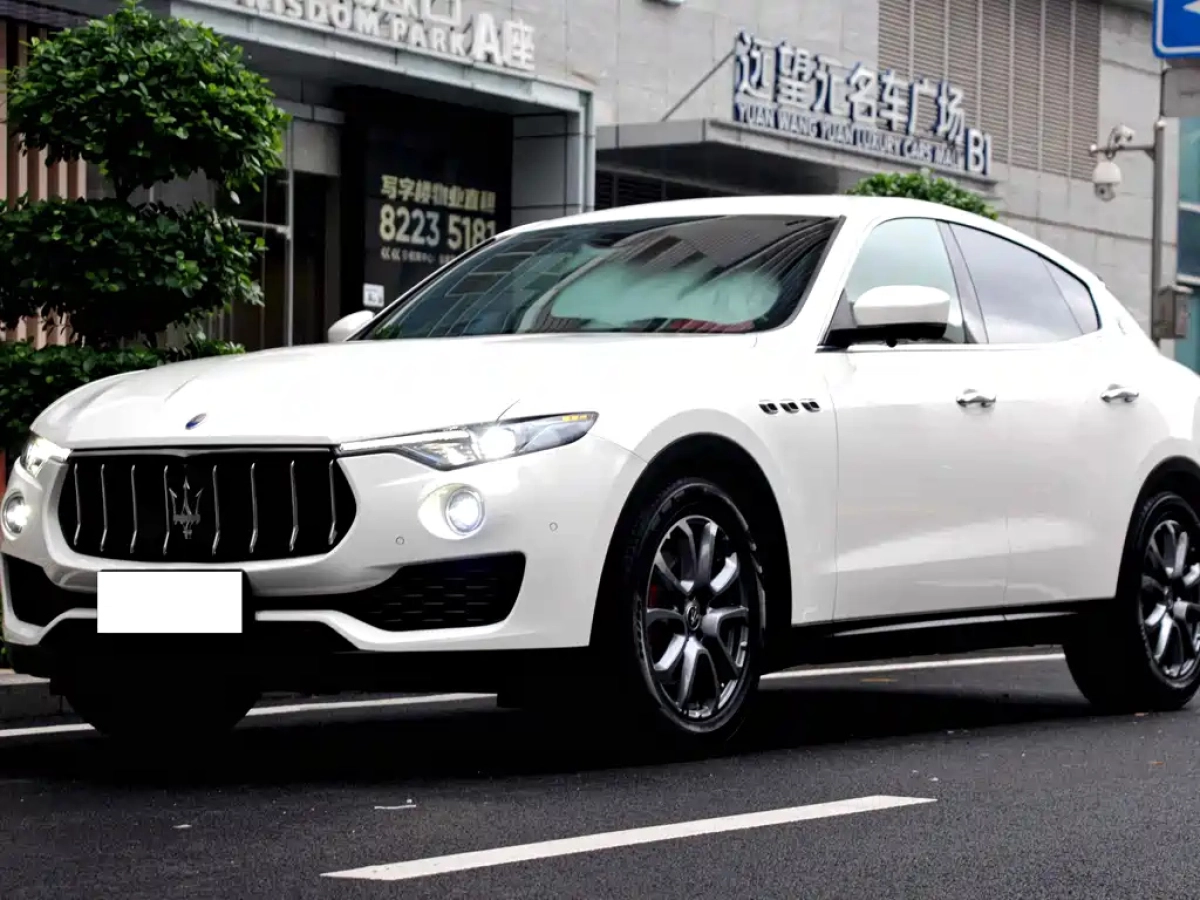 MASERATI LEVANTE  2021
