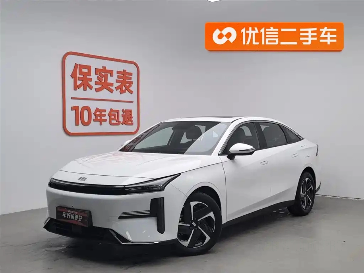 GEELY GALAXY GALAXY L6  2024