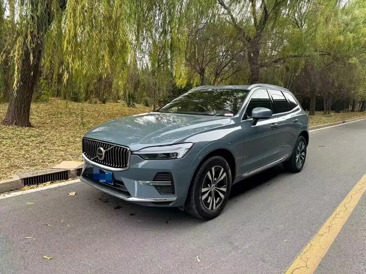 VOLVO XC60  2023